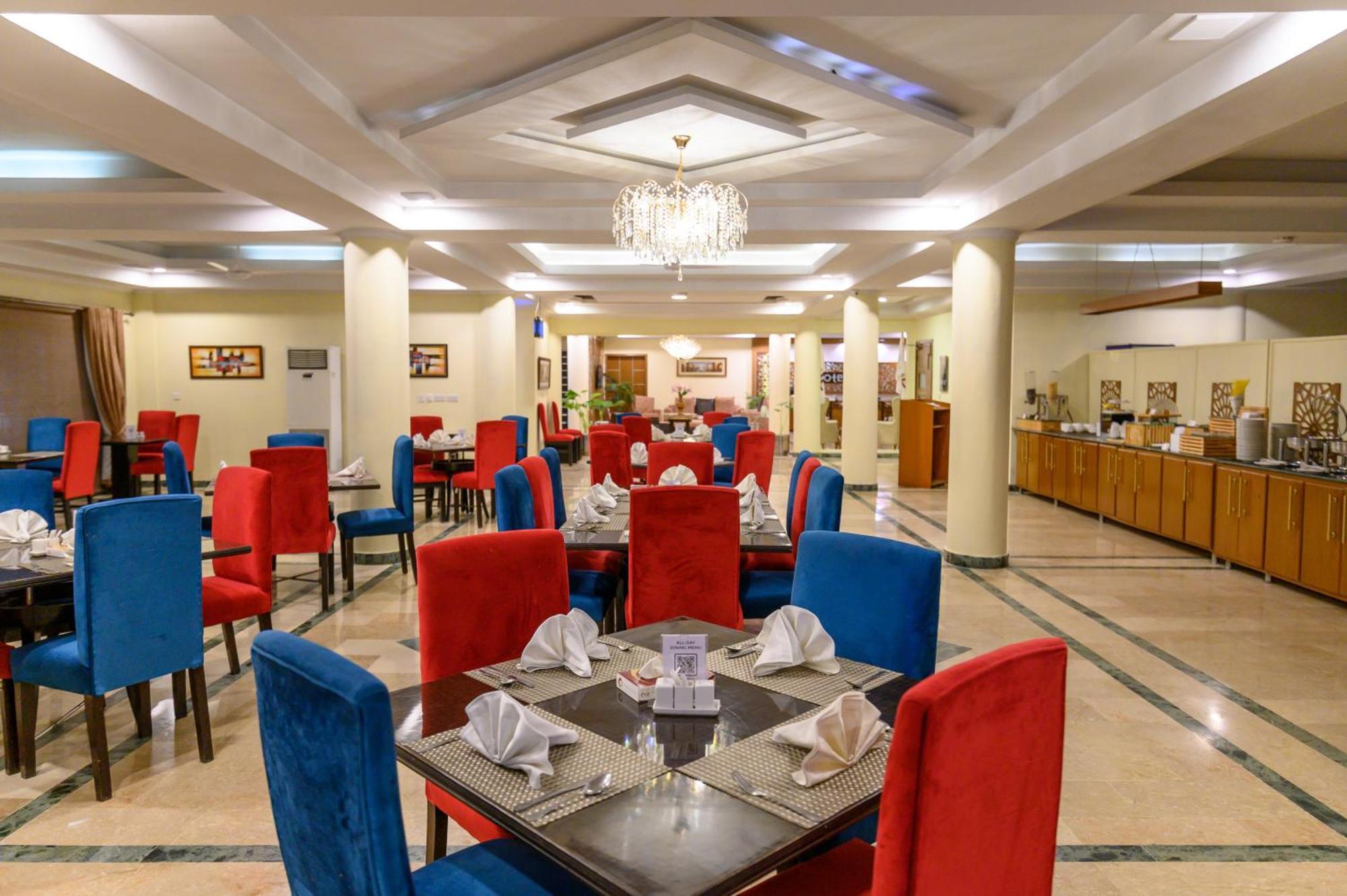 Hotel One Abbottabad Bagian luar foto